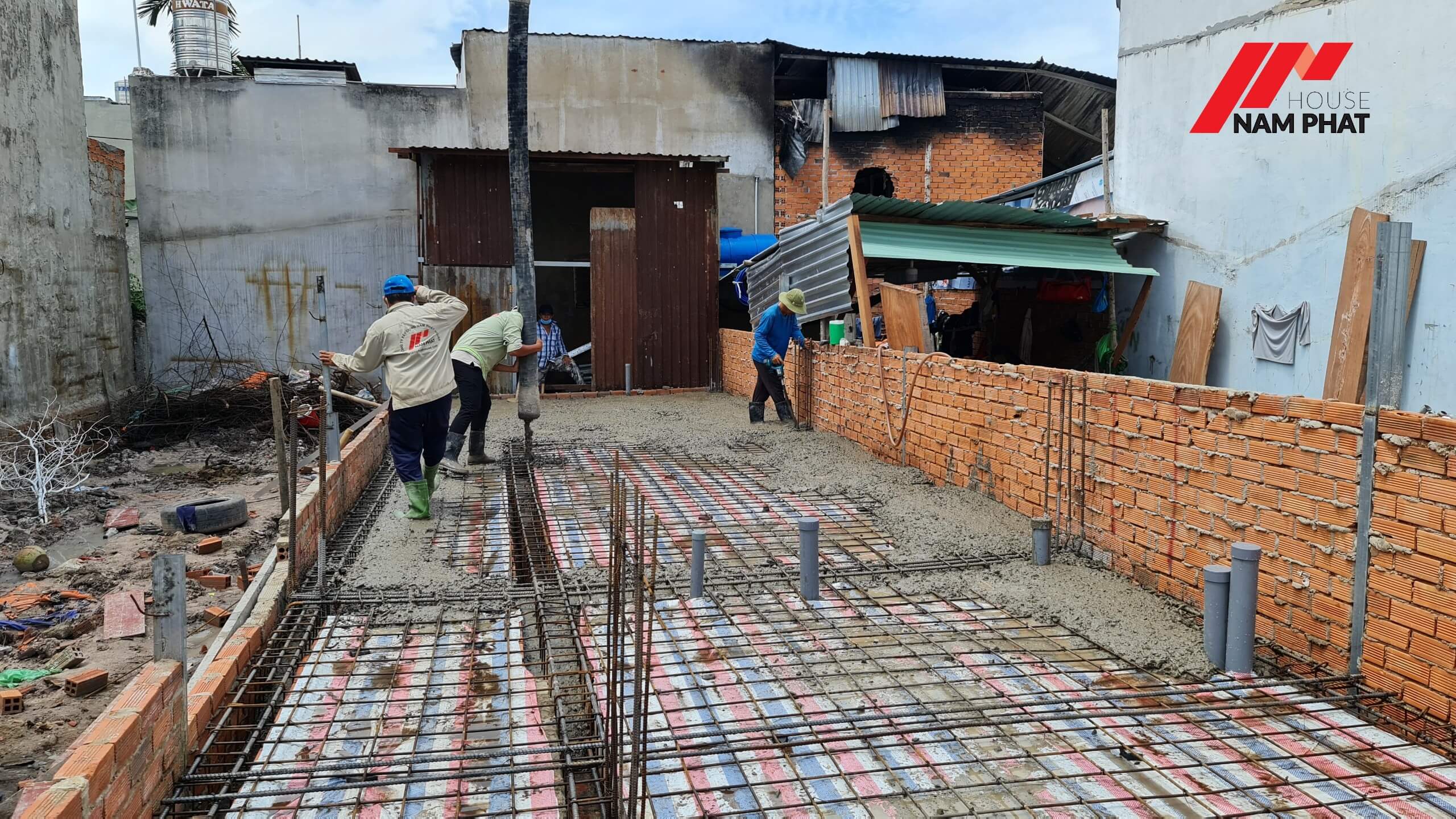 BÊ TÔNG TƯƠI - BÊ TÔNG TỰ TRỘN ? NÊN CHỌN CÁI NÀO? 5 z2539963442110 359a6c3f154ca3fe261065f7bb8c31bc